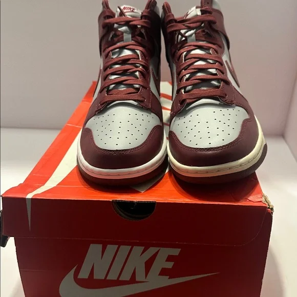 Nike Men's Burgundy and Light Gray Sneakers dunks high - Picture 2 of 4
